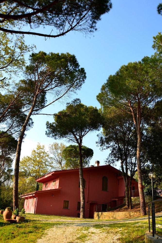 Agriturismo Poggio Al Pino Montelupo Fiorentino Exterior photo