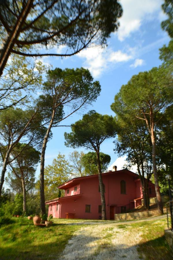 Agriturismo Poggio Al Pino Montelupo Fiorentino Exterior photo